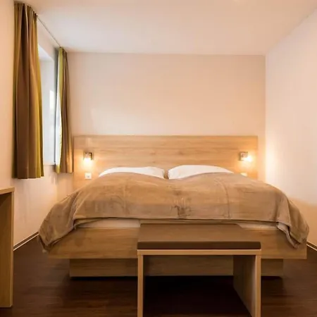 Lägenhet Haus Alpenrose By Interhome
