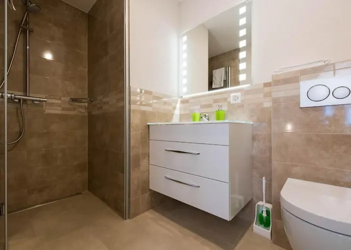 Апартаменты Haus Alpenrose By Interhome